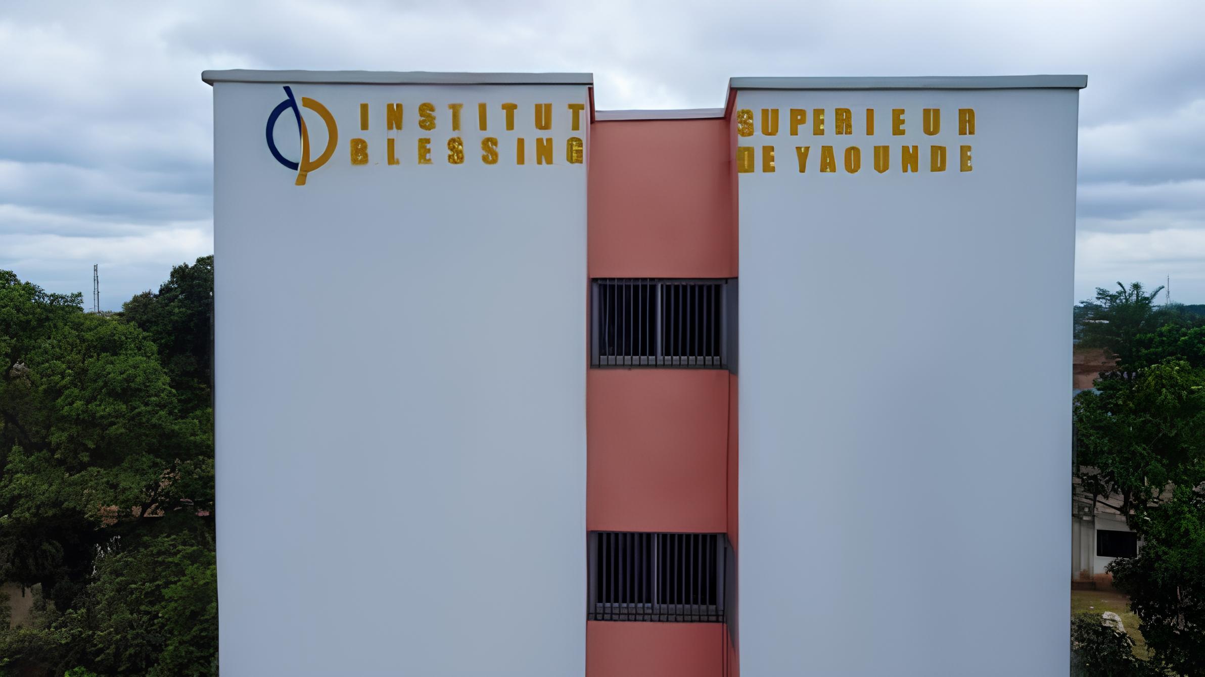 Bâtiment de l'Institut Supérieur Blessing de Yaoundé